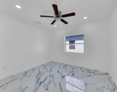 2937 Nw 8th Court - Photo Thumbnail 17