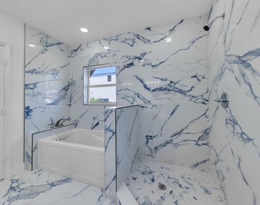 2937 Nw 8th Court - Photo Thumbnail 15