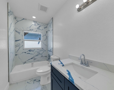 2937 Nw 8th Court - Photo Thumbnail 22