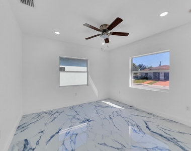 2937 Nw 8th Court - Photo Thumbnail 23