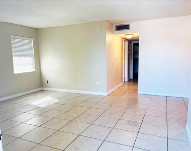 400 Nw 65th Avenue - Photo Thumbnail 5