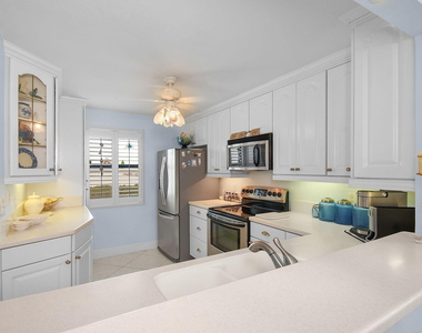 9940 S Ocean Drive - Photo Thumbnail 6