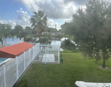 10019 Nw 4th Street - Photo Thumbnail 7