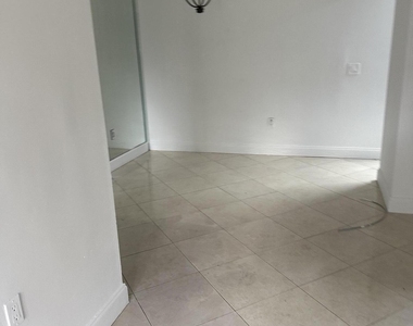 10019 Nw 4th Street - Photo Thumbnail 10