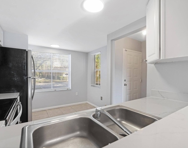 4080 Nw 90th Avenue - Photo Thumbnail 10