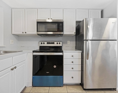 4080 Nw 90th Avenue - Photo Thumbnail 8