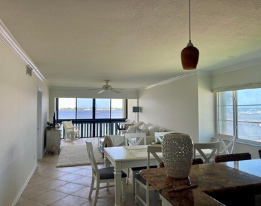 175 Se Saint Lucie Boulevard - Photo Thumbnail 2