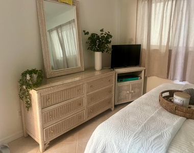 175 Se Saint Lucie Boulevard - Photo Thumbnail 8