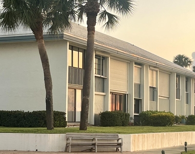175 Se Saint Lucie Boulevard - Photo Thumbnail 10