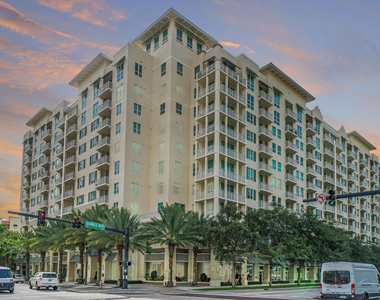 480 Hibiscus Street - Photo Thumbnail 1