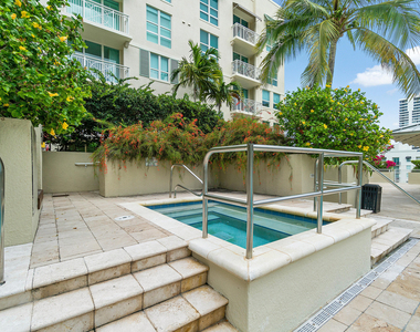 480 Hibiscus Street - Photo Thumbnail 35