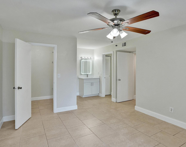 12650 Vista Isles Drive - Photo Thumbnail 14