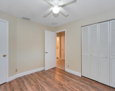 2716 Sw 46th Street - Photo Thumbnail 9