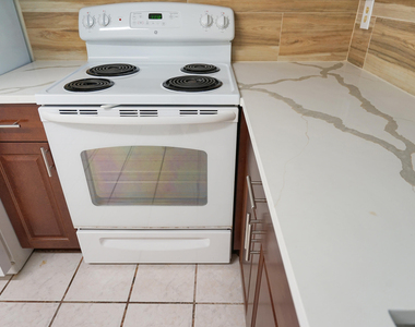 2716 Sw 46th Street - Photo Thumbnail 1