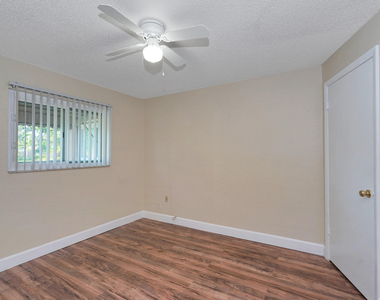 2716 Sw 46th Street - Photo Thumbnail 4