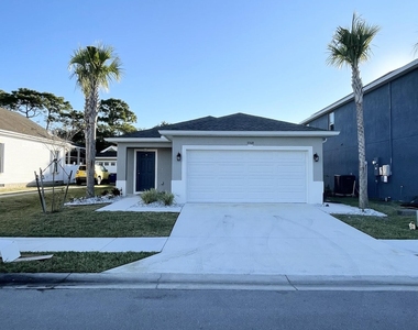 3368 N Park Drive - Photo Thumbnail 1