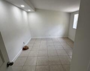 608 Ne 2nd - Photo Thumbnail 6