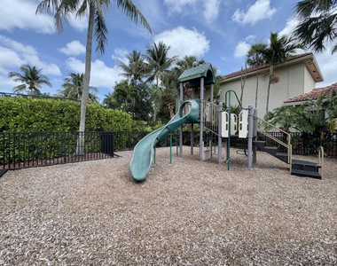 15135 Michelangelo Boulevard - Photo Thumbnail 14