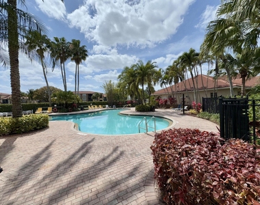15135 Michelangelo Boulevard - Photo Thumbnail 13