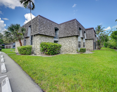 3101 Oakland Shores Drive - Photo Thumbnail 2