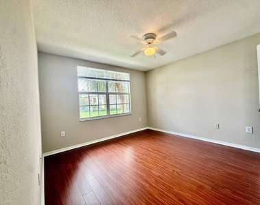 15155 Michelangelo Boulevard - Photo Thumbnail 8