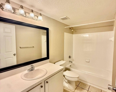 15155 Michelangelo Boulevard - Photo Thumbnail 5