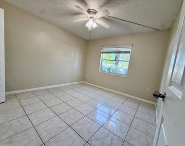 700 Sw 81st Avenue - Photo Thumbnail 10