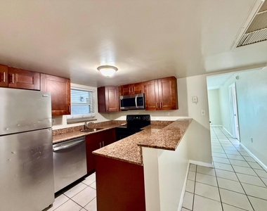 700 Sw 81st Avenue - Photo Thumbnail 1