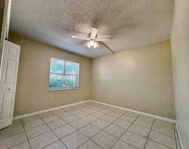 700 Sw 81st Avenue - Photo Thumbnail 8