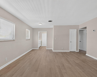 3201 Ne 7th Avenue - Photo Thumbnail 5