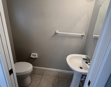 8969 Nw 38th Drive - Photo Thumbnail 7