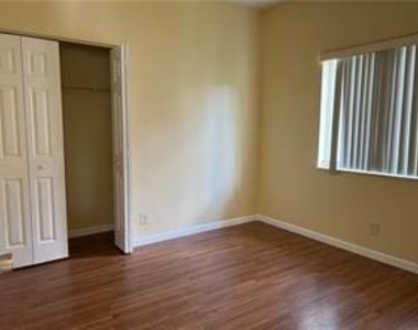 7612 Nw 99th Terrace - Photo Thumbnail 15