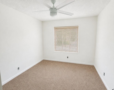 111 Fox Meadow Run - Photo Thumbnail 8