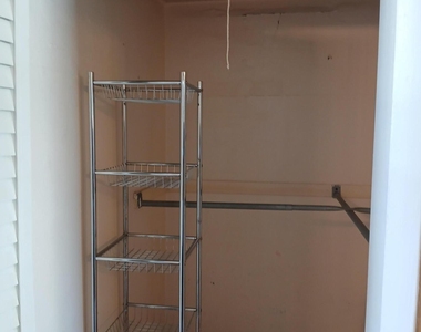 7530 Shalimar Street - Photo Thumbnail 5