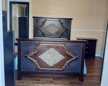 7530 Shalimar Street - Photo Thumbnail 2