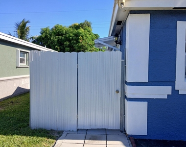 7530 Shalimar Street - Photo Thumbnail 1