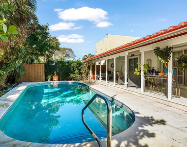 3304 Se 11th Street - Photo Thumbnail 33
