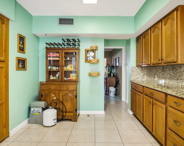 3304 Se 11th Street - Photo Thumbnail 21