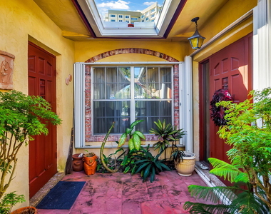 3304 Se 11th Street - Photo Thumbnail 4