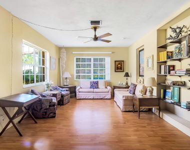 3304 Se 11th Street - Photo Thumbnail 7