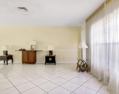 3304 Se 11th Street - Photo Thumbnail 13