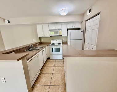 181 Sw Palm Drive - Photo Thumbnail 1