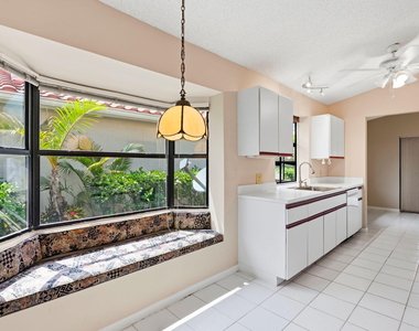 6170 Bay Isles Drive - Photo Thumbnail 7