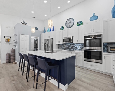 10761 Pelican Drive - Photo Thumbnail 5