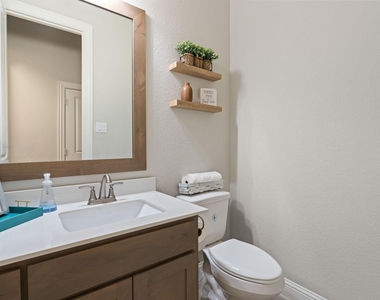 225 Lariat Trail - Photo Thumbnail 13