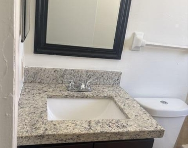11524 Nw 45th Street - Photo Thumbnail 16
