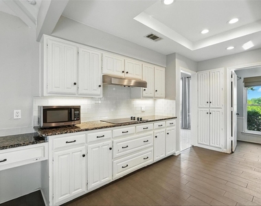 7938 Fair Oaks Avenue - Photo Thumbnail 8