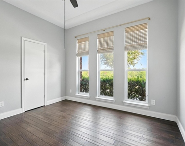 7938 Fair Oaks Avenue - Photo Thumbnail 13