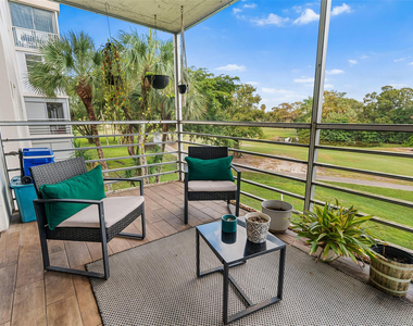 3930 Oaks Clubhouse Drive - Photo Thumbnail 28