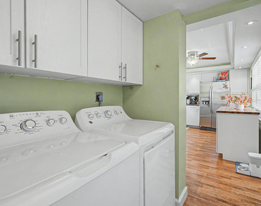 3930 Oaks Clubhouse Drive - Photo Thumbnail 10